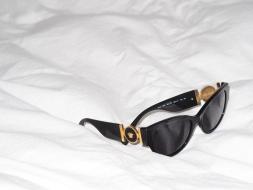 Πώς να επιλέξετε τα πιο κατάλληλα γυαλιά ηλίου Versace;
